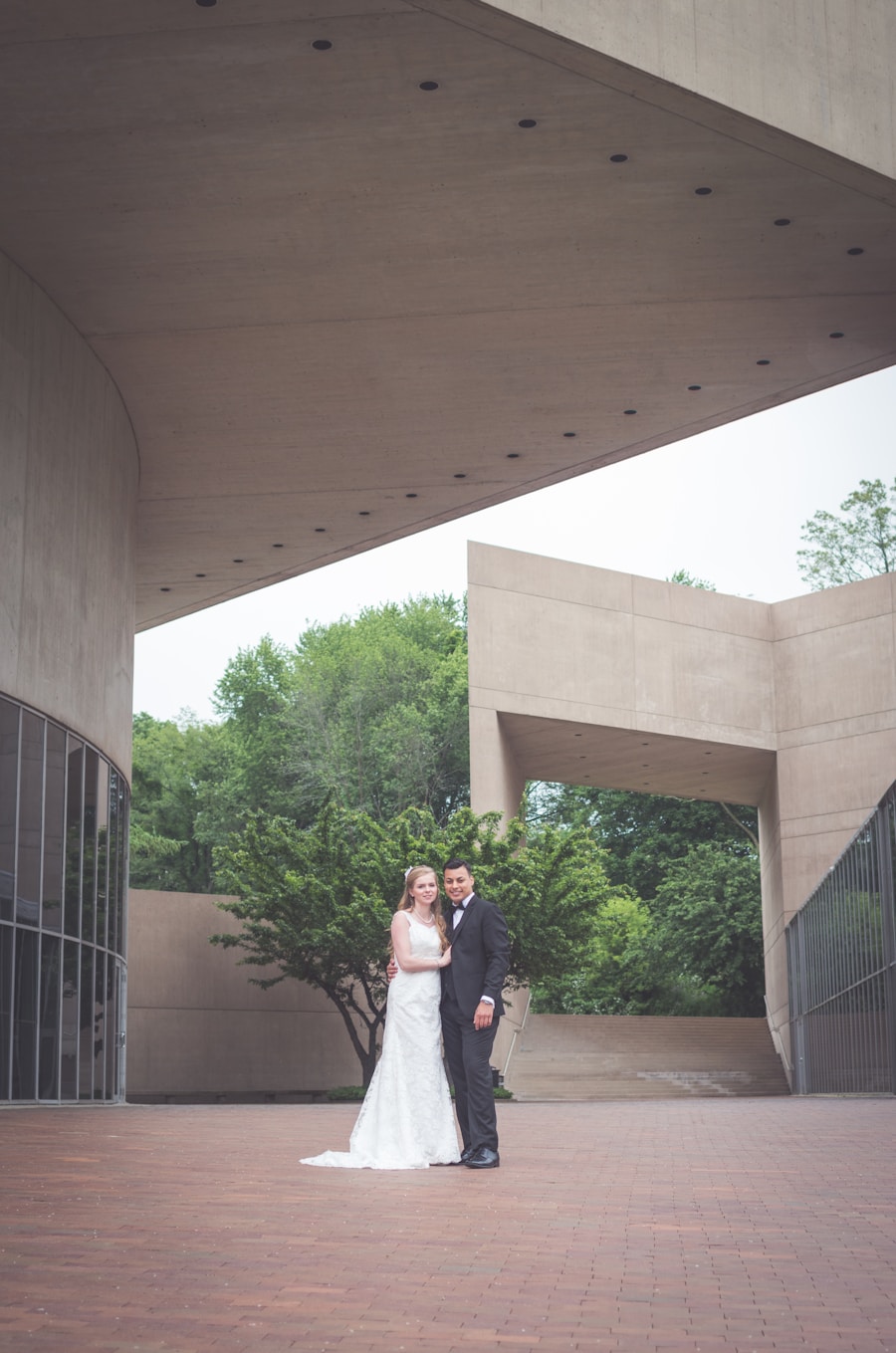 , Exchanging Vows at Thorncrown Chapel: A Perfect Wedding Venue